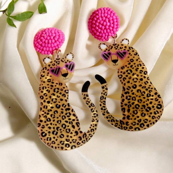 Super Cute Earrings - Picture 4 of 4